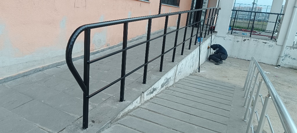 Merdiven Korkuluk Montajı